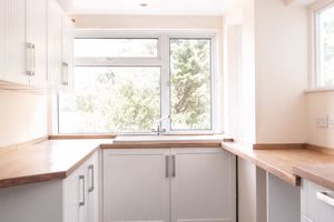 Kitchen- click for photo gallery